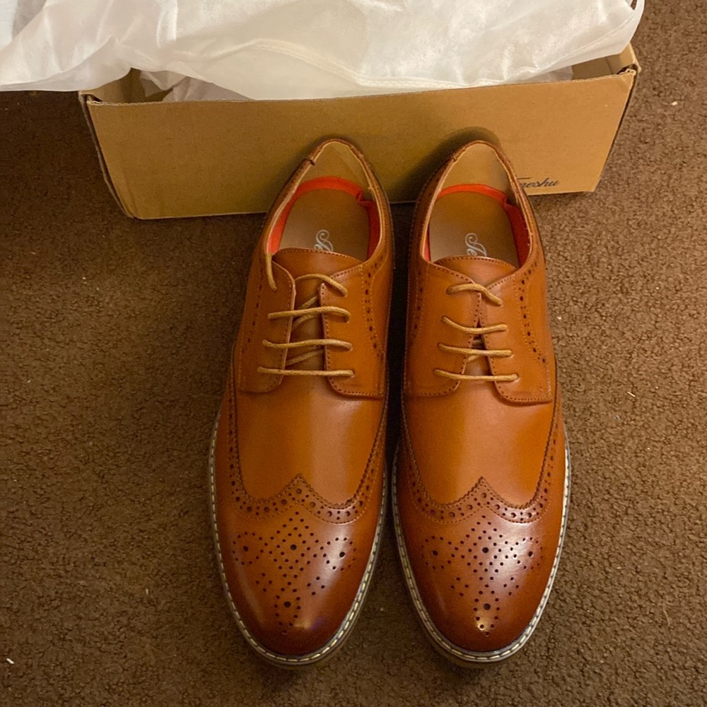 NWT men’s size 11 Temeshu dress shoes